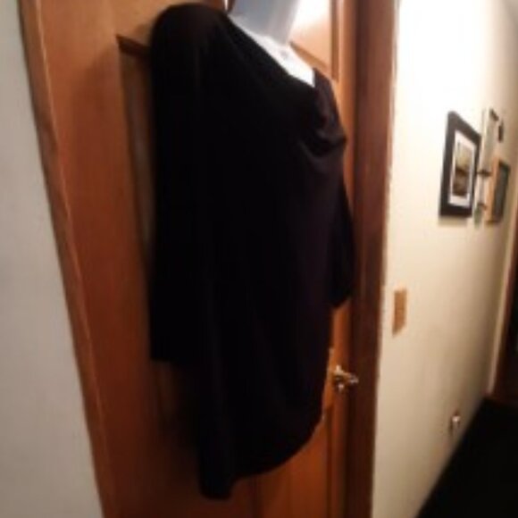 Dressy black blouse - Picture 3 of 7